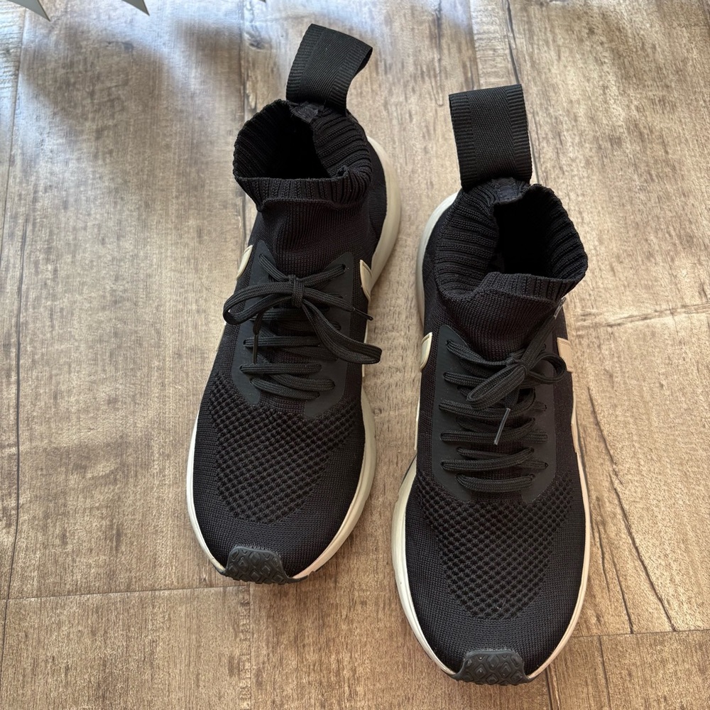 Rick Owens x Veja Sneakers - Picture 8 of 9